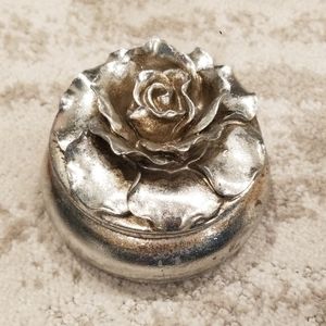 3/$20 Cute silver jewelery box with flower top